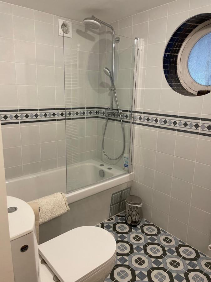 Rez-de-chaussee Dans Grand Jardin Provencal, A La Tatiana Apartment *